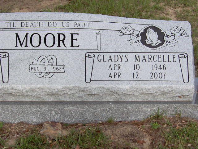 Headstone for Moore, Gladys Marcelle